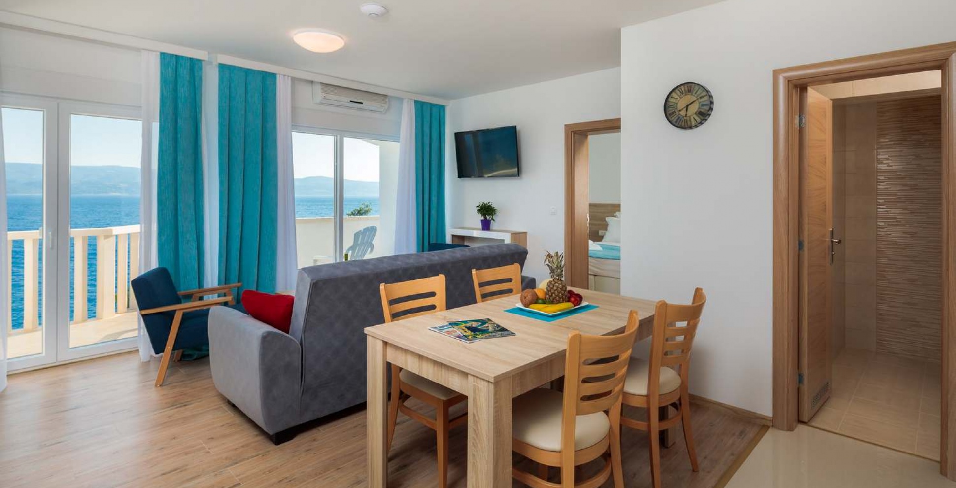 Two Bedroom Apartment with Sea View