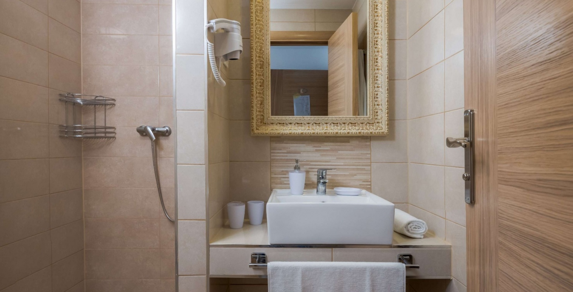 Two Bedroom Apartment with Sea View