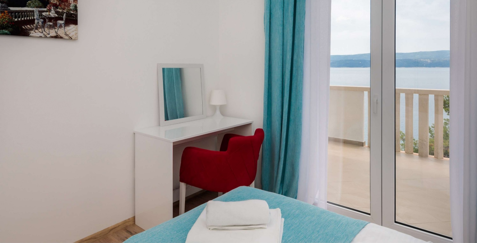 One Bedroom Apartment with Sea View