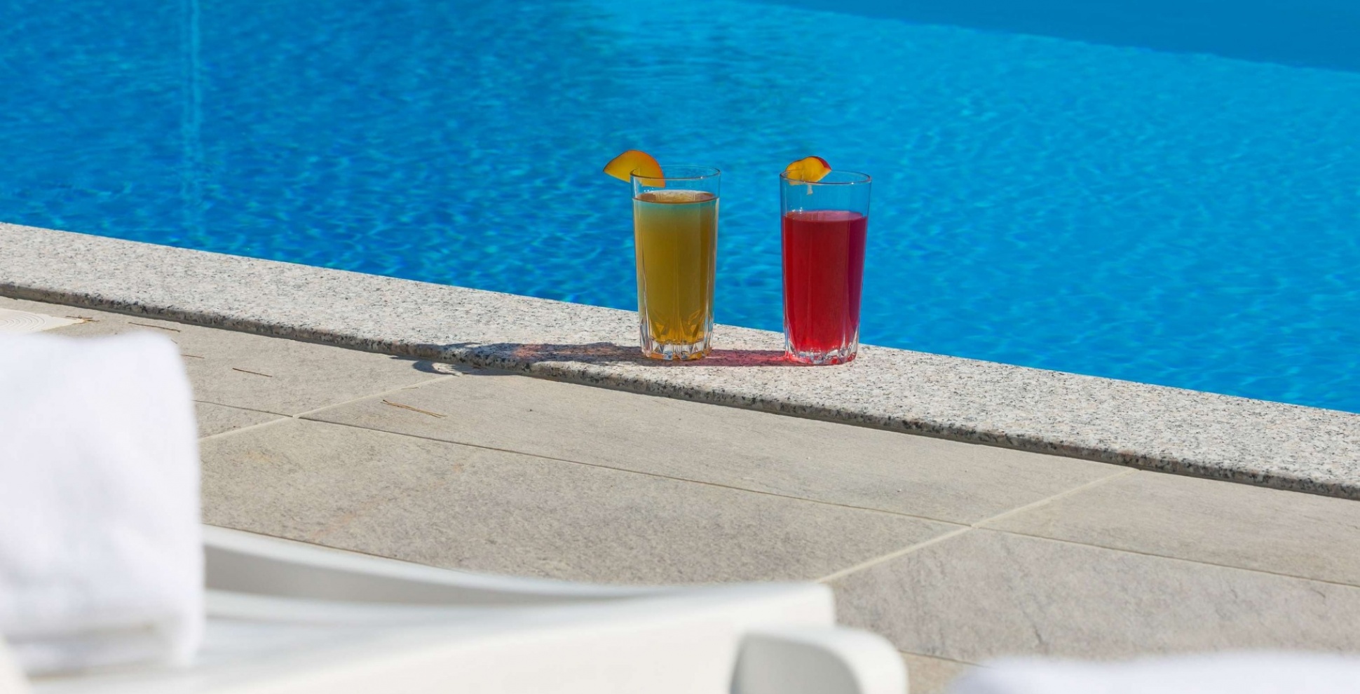 One bedroom apartment with a partial sea view