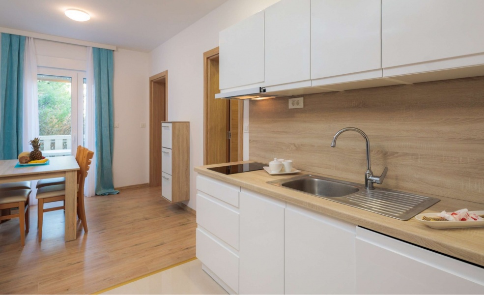 One bedroom apartment with a partial sea view